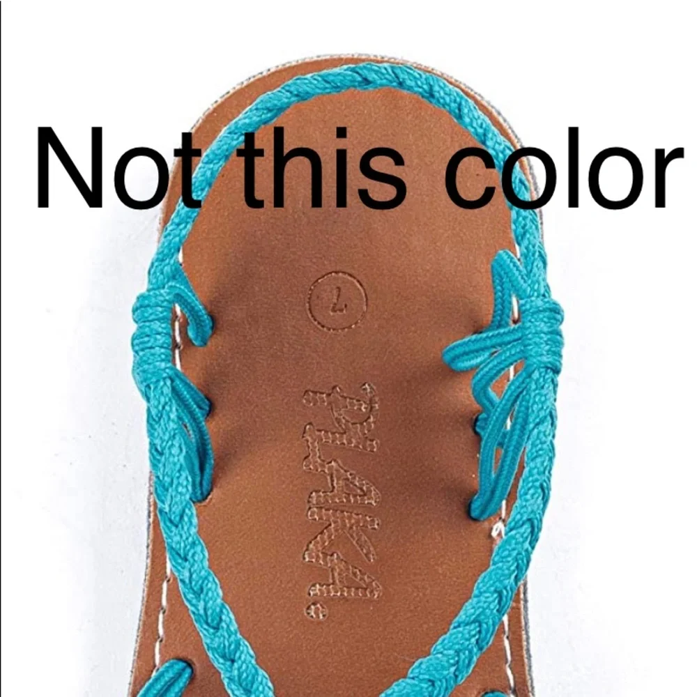 Plaka Flat Hand-Woven Sandals for Women - Picture 11 of 11